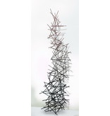 C. Jeré - Artisan House Trapezförmiges Kunstobjekt aus Metallstäben