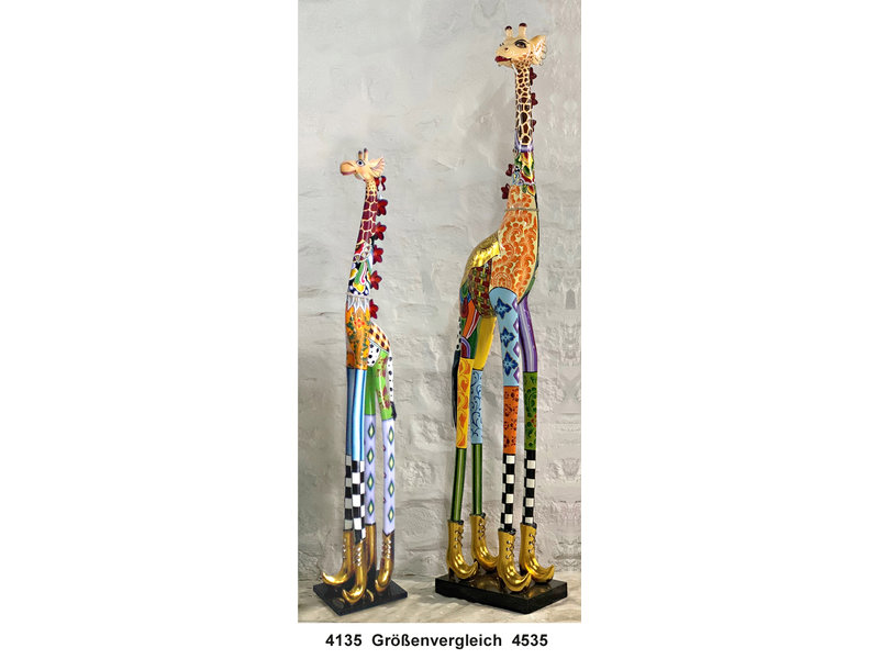 Toms Drag Large colored giraffe statue XL- 196 cm