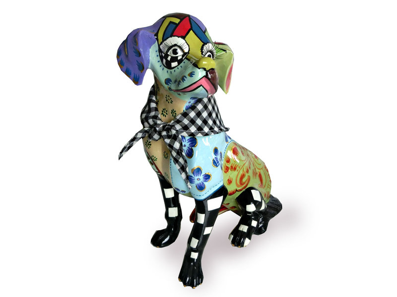 Toms Drag Colored dog statue Scott