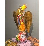 Toms Drag escultura de pene con escroto, sombrero y alas doradas