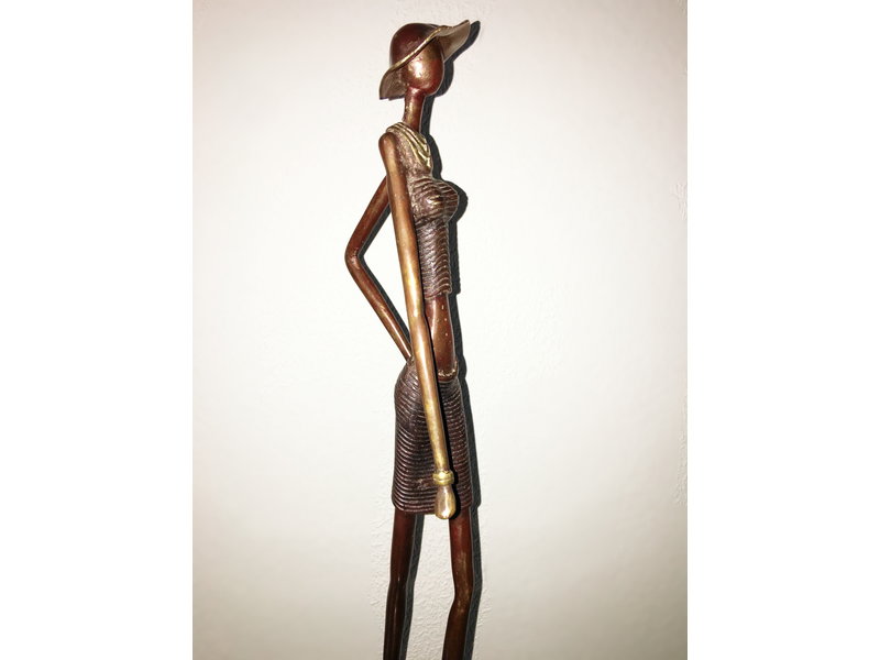 African Art Frau mit Hut in Bronze, Burkina Faso