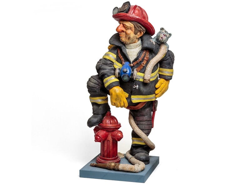 Forchino The Firefighter- Guillermo  Forchino sculptuur