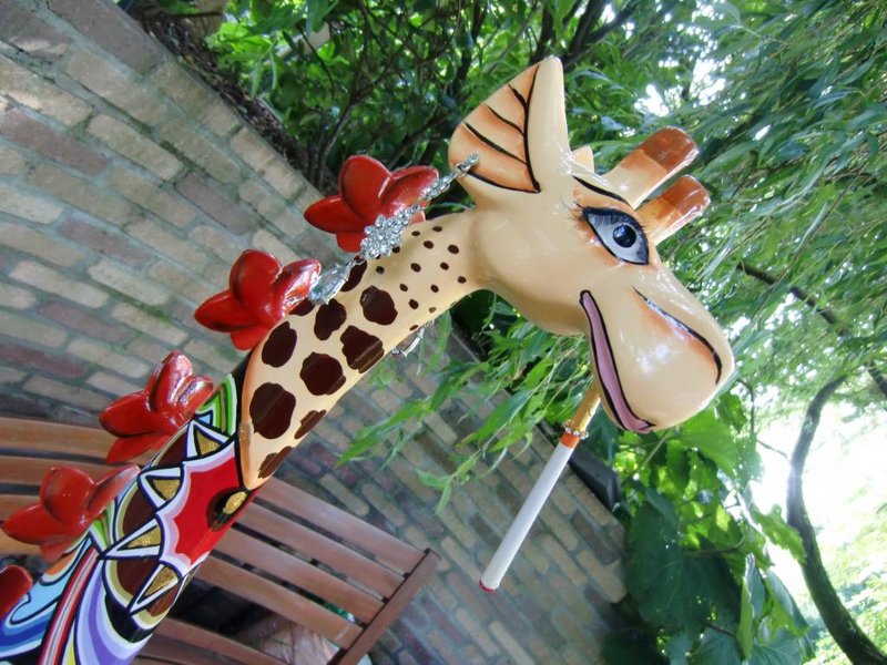 Toms Drag Roxanna Giraffe Statuee- künstlerische - Hausdeko, farbenfrohe Möbel - cm und Wanddekorationen DECOVISTA 150