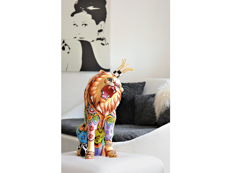 Toms Drag Lion statue Clarance - XL