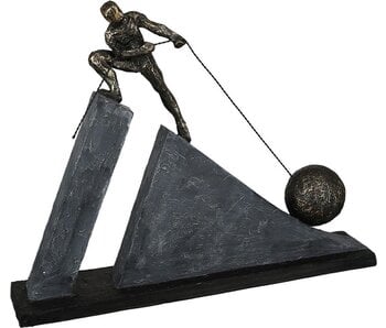 Escultura "fuerza y perseverancia"