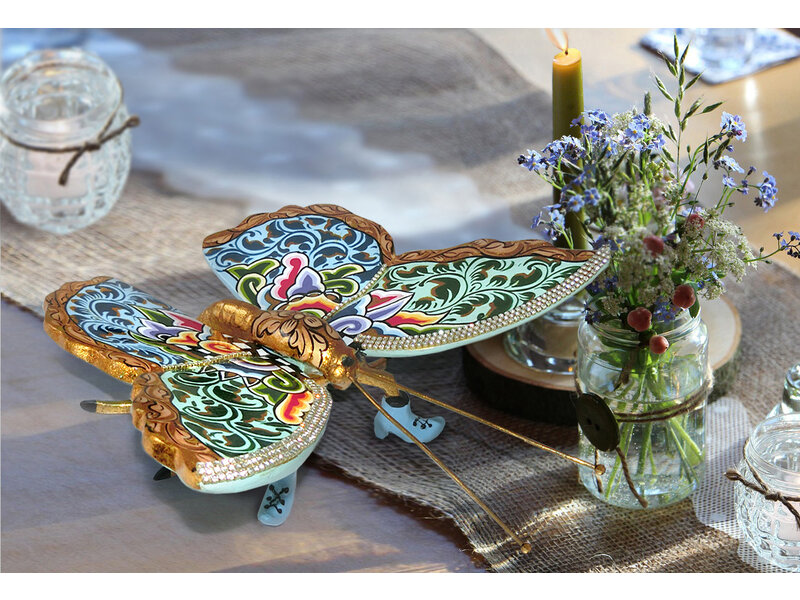 Toms Drag Butterfly sculpture - L "Madame Butterfly"