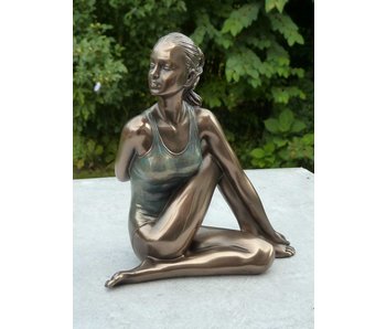 BodyTalk Yoga figurine Ardha Matsyendrasana