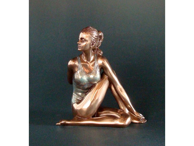 BodyTalk Yoga figurine Ardha Matsyendrasana