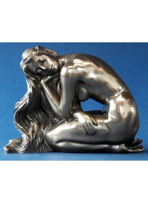 BodyTalk Mujer escultura desnuda - descansando