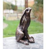 Frith Hare sculpture Hilda, moon gazing
