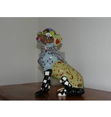 Toms Drag Colored dog statue Scott