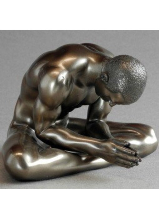 BodyTalk Bodybuilder sculpture sitting man, naked