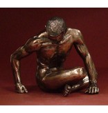 BodyTalk Bodybuilder sculptuur zittende naakt - L