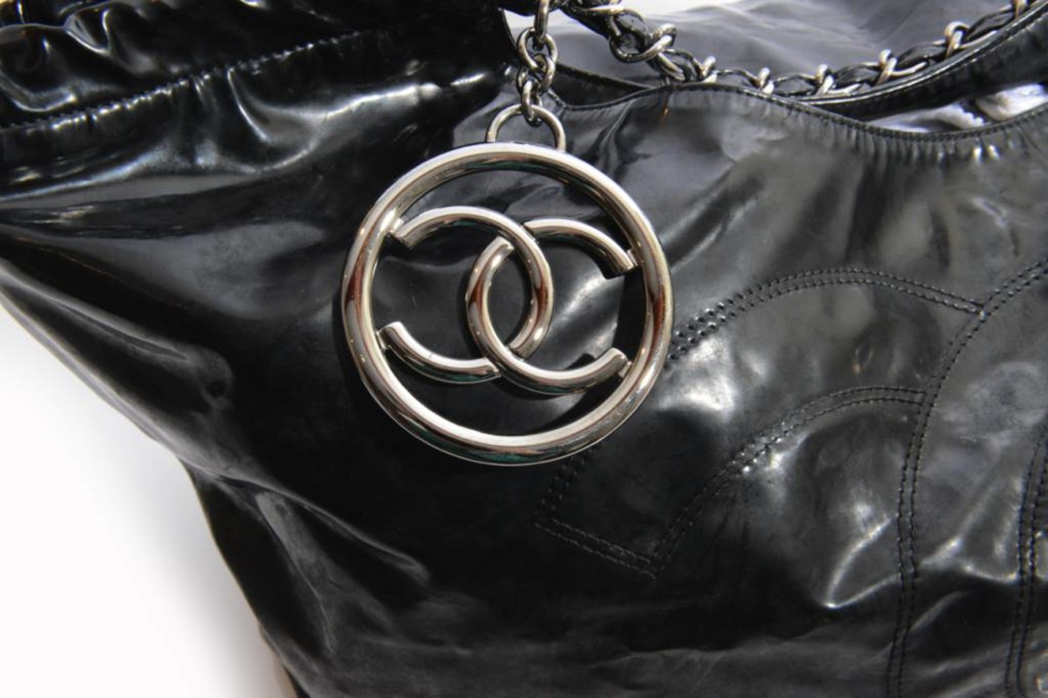 Chanel glanzend zwarte Coco cabas tas met zilver logo. Unique