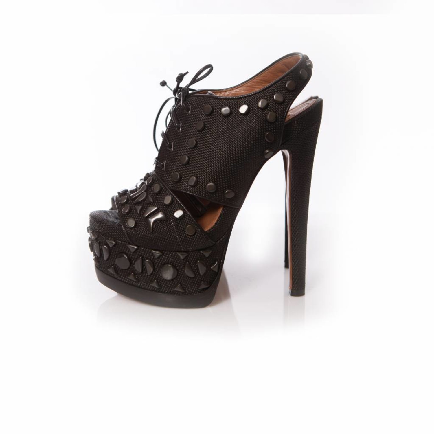 Alaia Laser-Cut Patent-Leather and Suede Sandals | Fashion shoes, Fabulous  shoes, Me too shoes