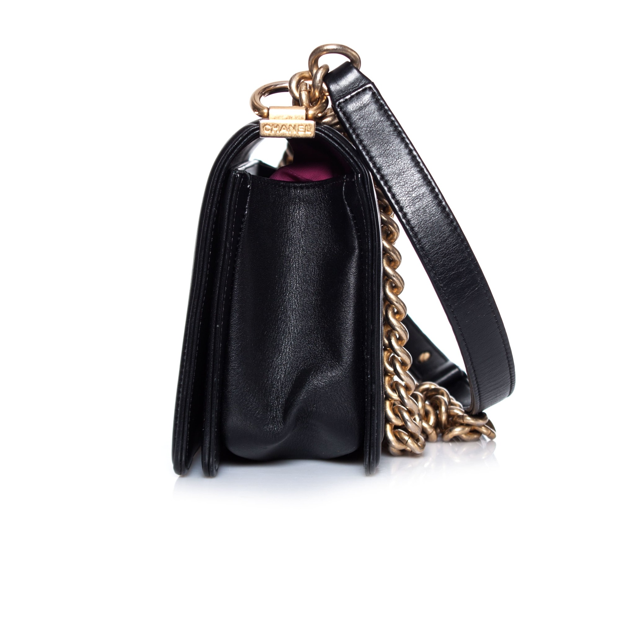 Chanel, Boy Bag Medium in black quilted calf leather - Unique Designer  Pieces