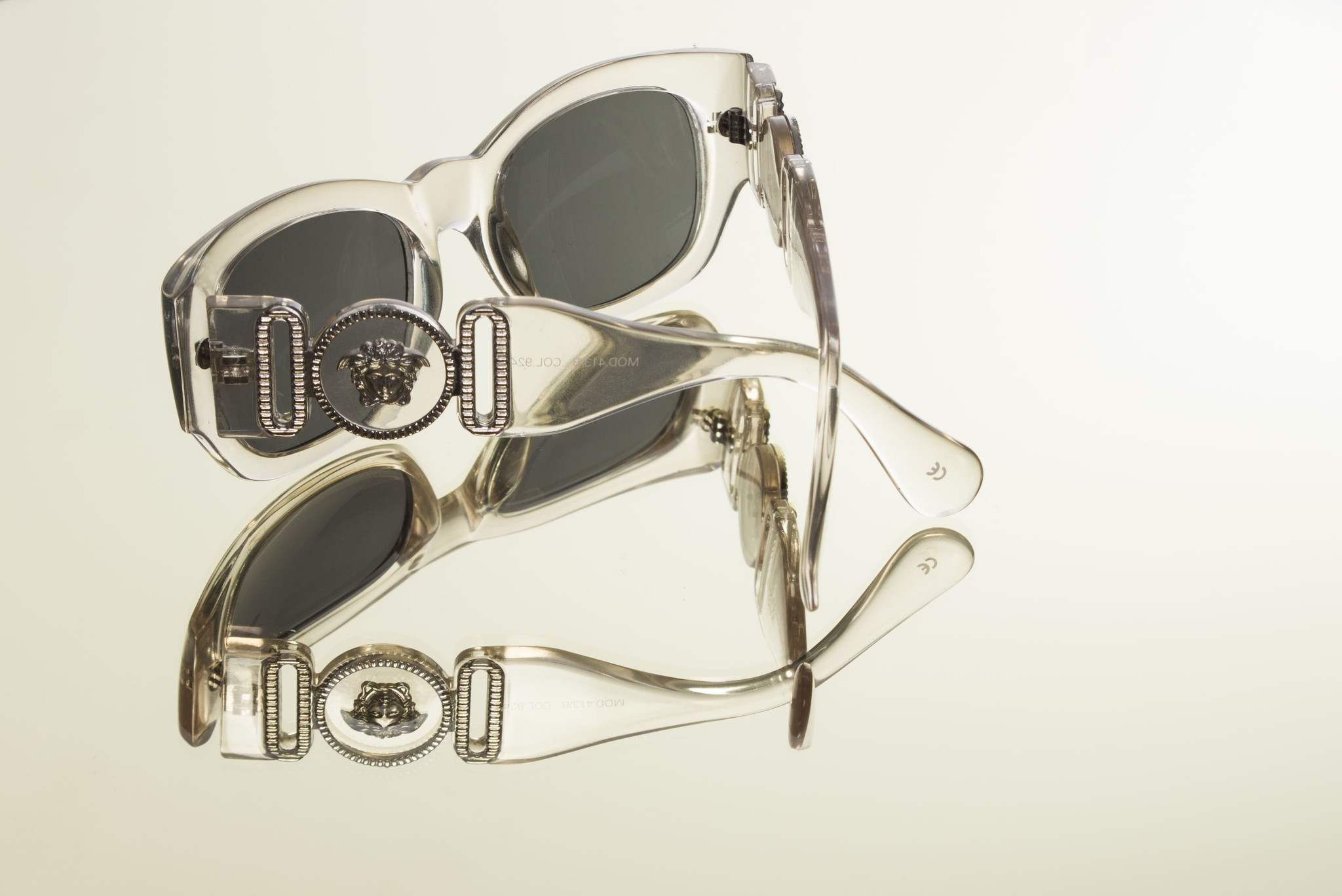 Wordt erger Haringen Oogverblindend Gianni Versace, oversized doorzichtige zonnebril. - Unique Designer Pieces