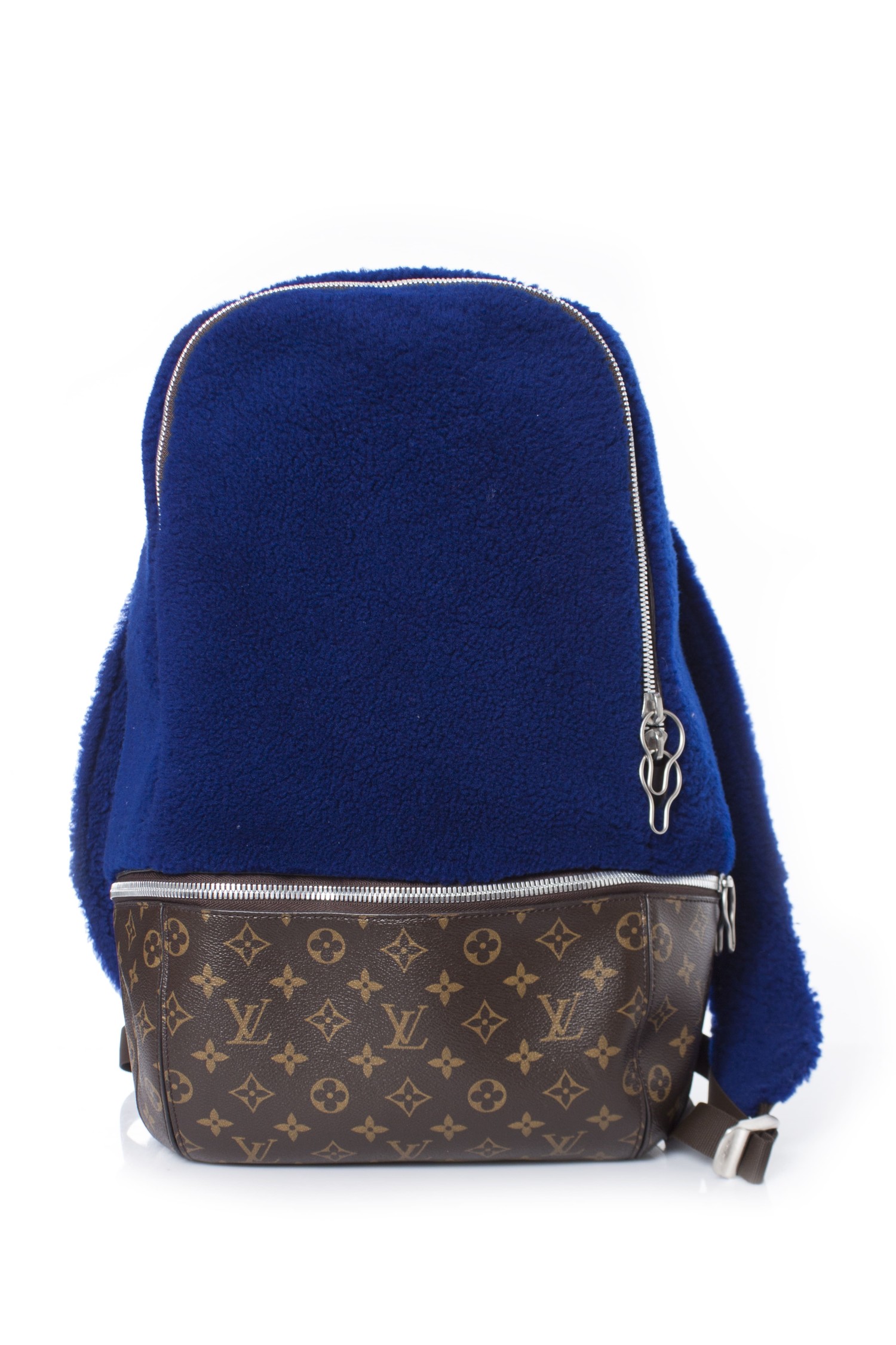 VIP Kendari on X: [Info] 141201 G-Dragon's fashion : Louis Vuitton x Marc  Newson Fleece Backpack  <via: yuuka4893> / X