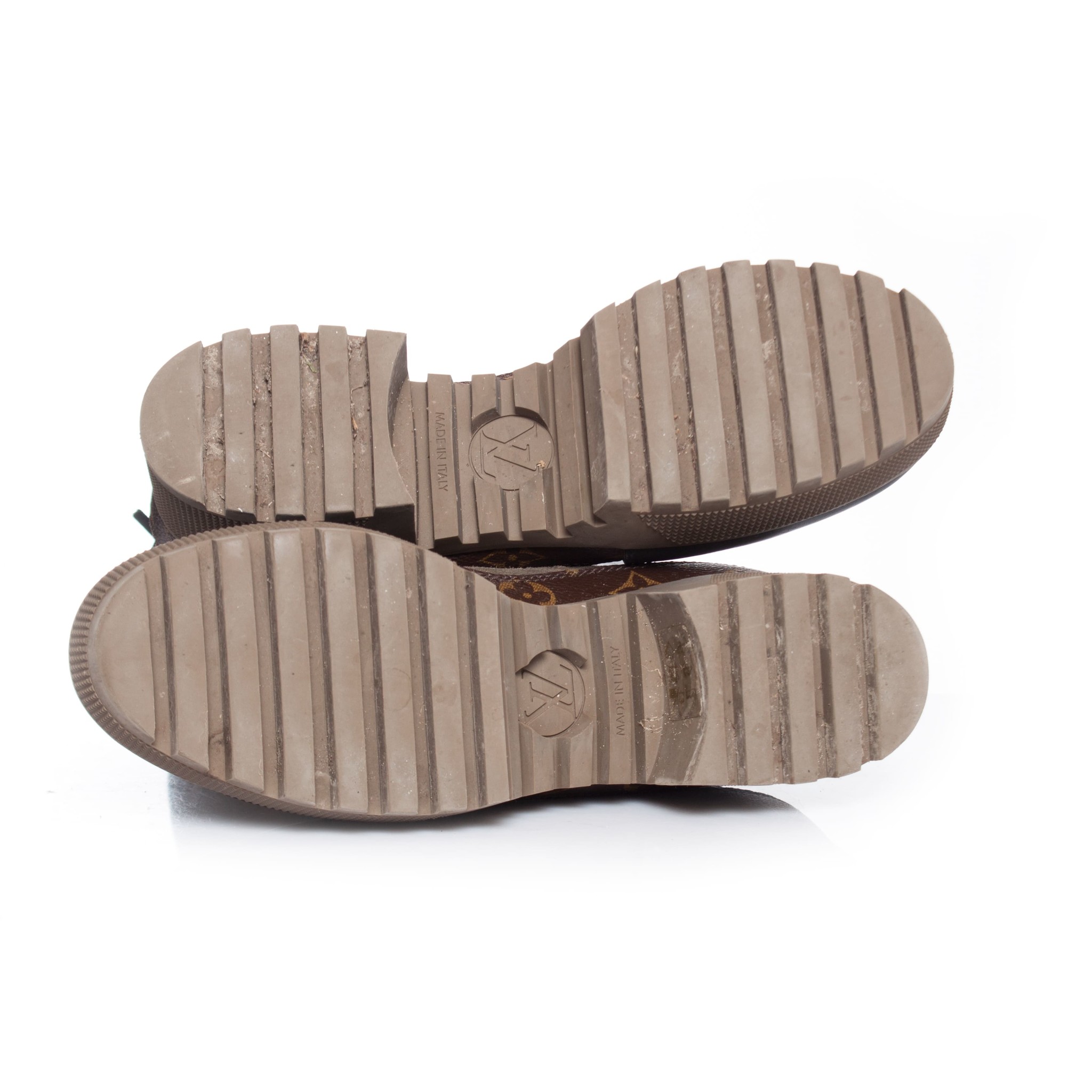 Louis Vuitton Laureate Platform Desert Boot – Weluxe Designer