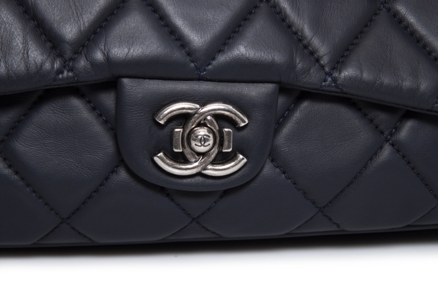 Chanel, Quilted accordion flap bag - Unique Designer Pieces
