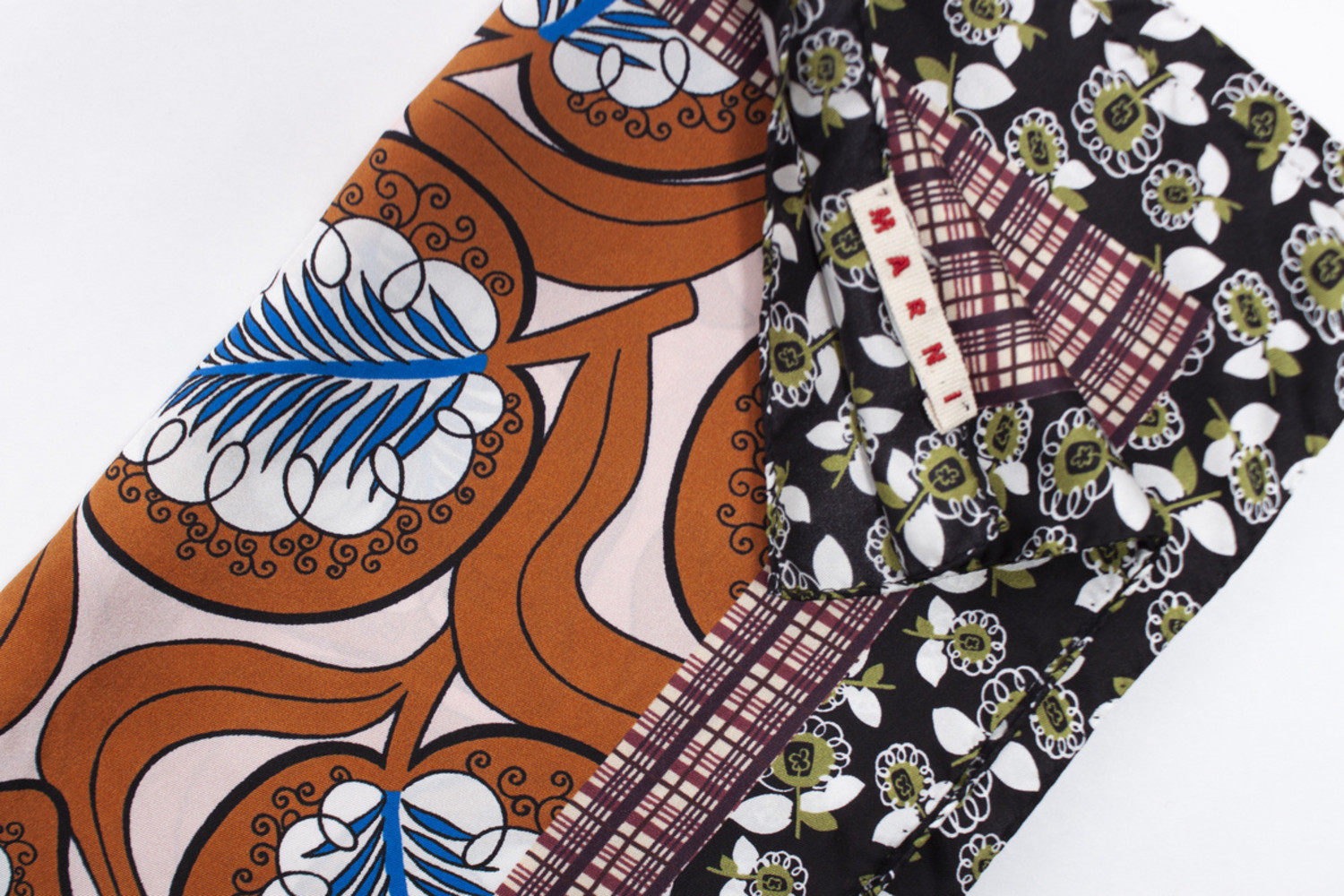 Marni, silk scarf with leaf print - Unique Designer Pieces