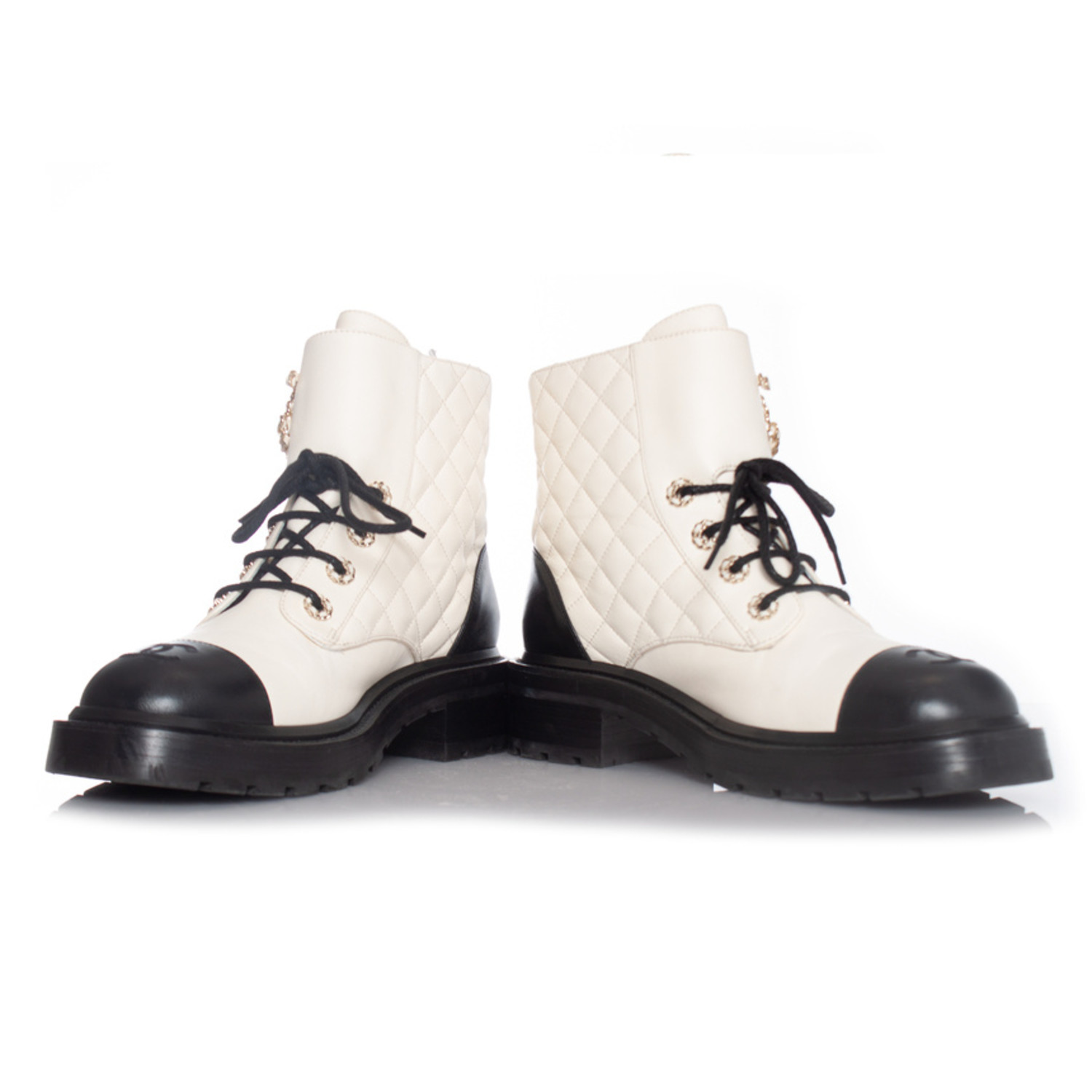 Chanel, white quilted combat boots - Unique Designer Pieces