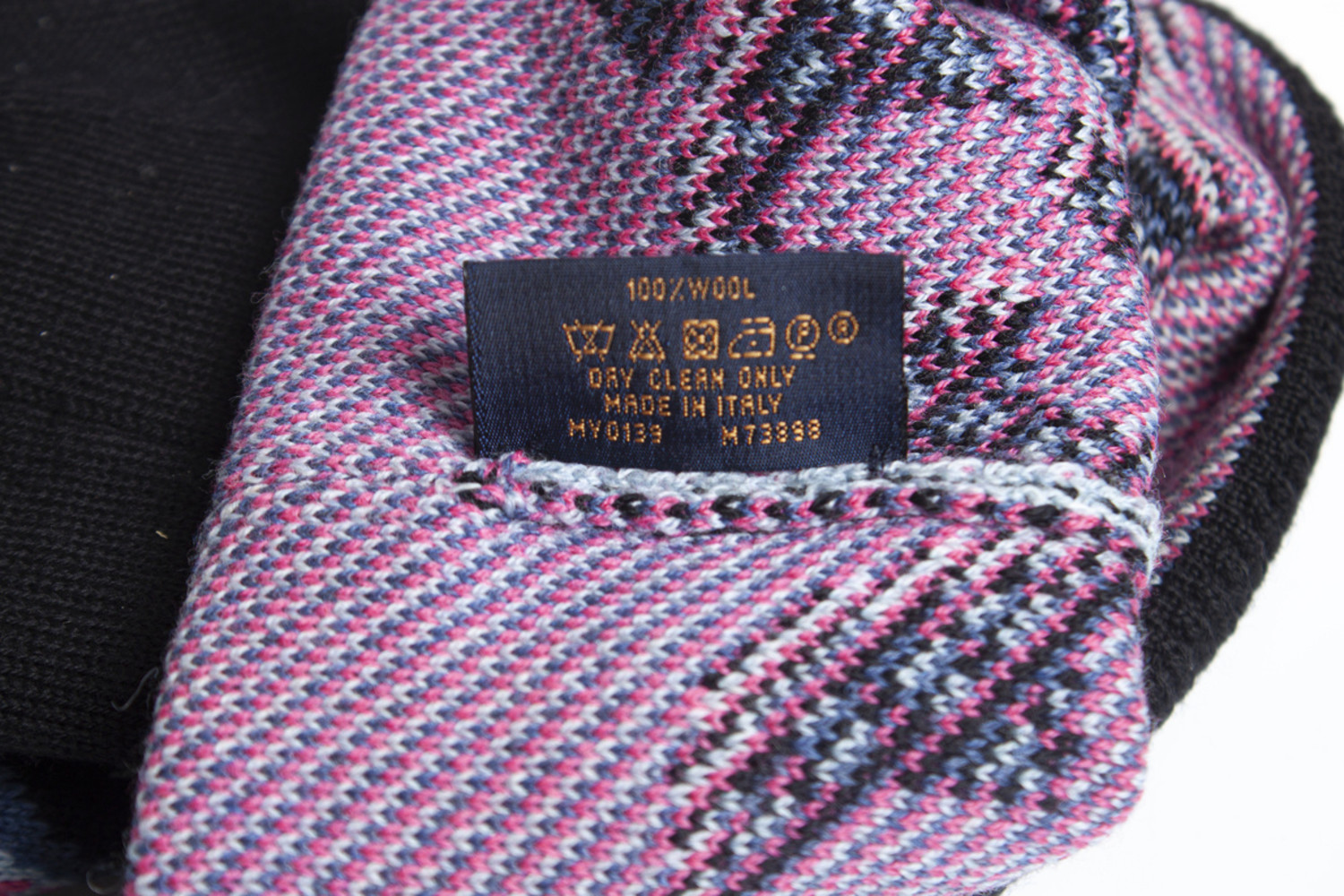 Louis Vuitton Women's Black 100% Wool Giant Pop Monogram Hat