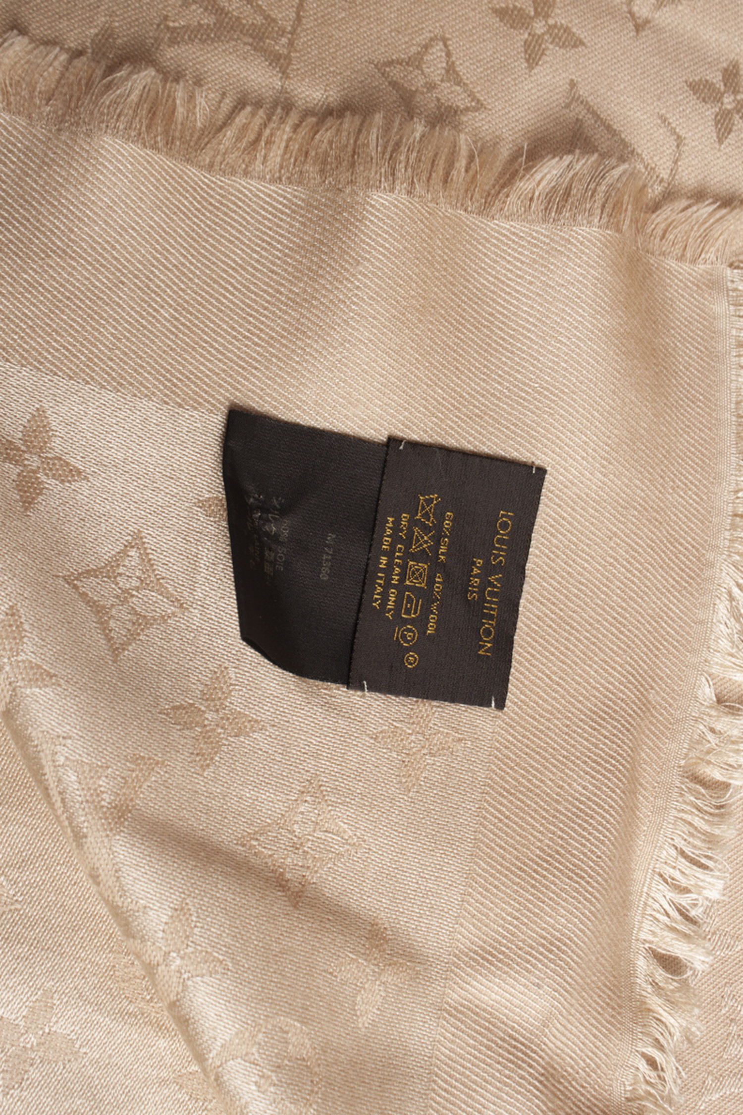 Louis Vuitton Beige Monogram Logomania Scarf – Savonches