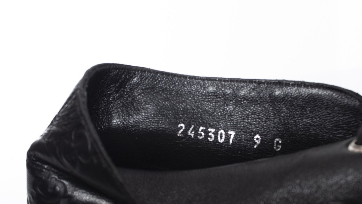 Gucci, Black GG leather lace up trainers - Unique Designer