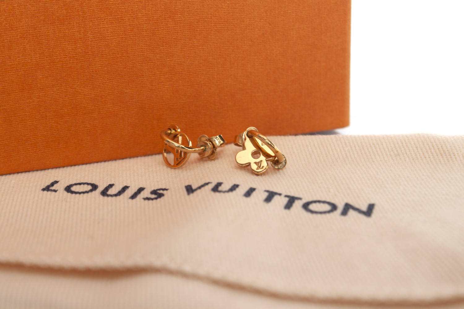 LV initialen Louis Vuitton oorbellen – KJ VIPS
