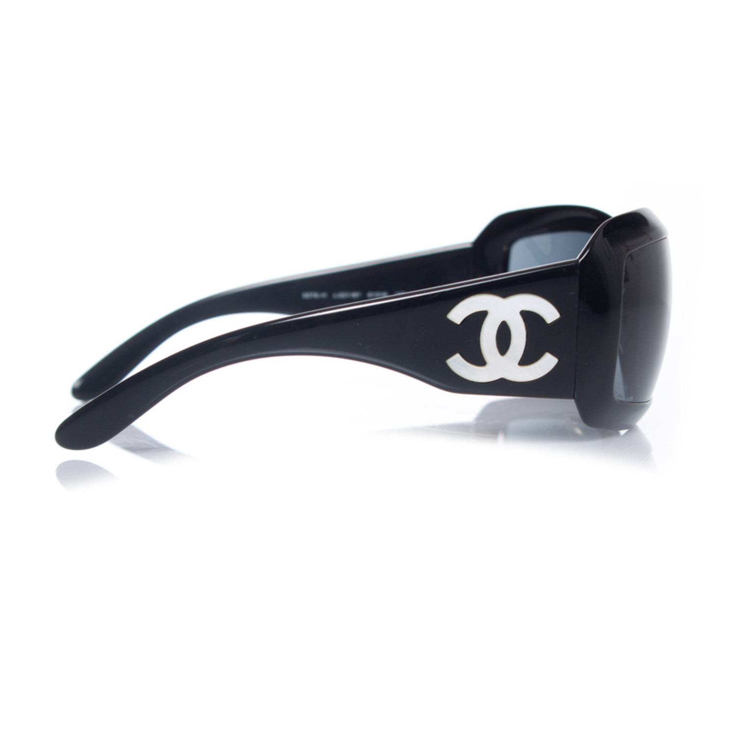 Chanel, Black vintage sunglasses - Unique Designer Pieces Chanel, Black vintage sunglasses - Unique Designer Pieces