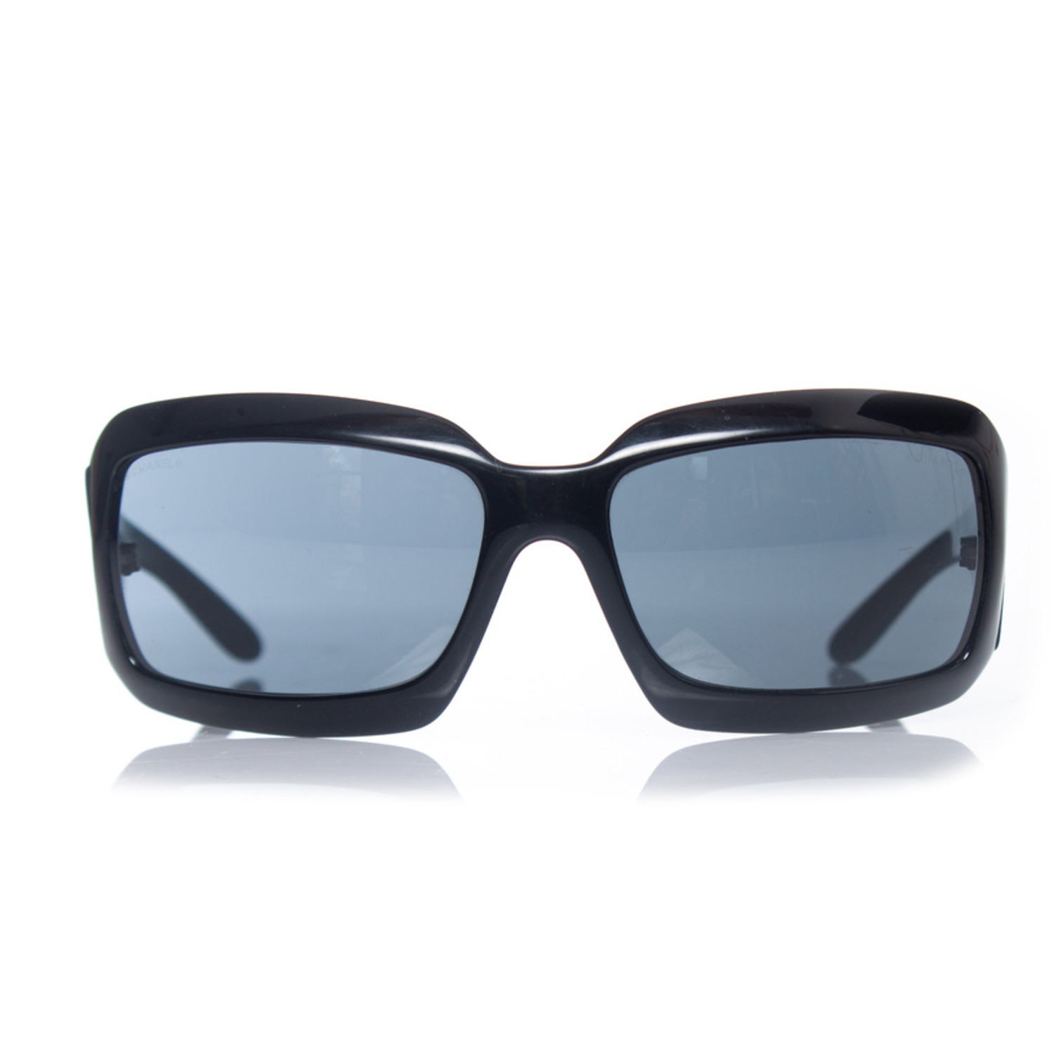 Chanel, Black vintage sunglasses - Unique Designer Pieces Chanel, Black vintage sunglasses - Unique Designer Pieces