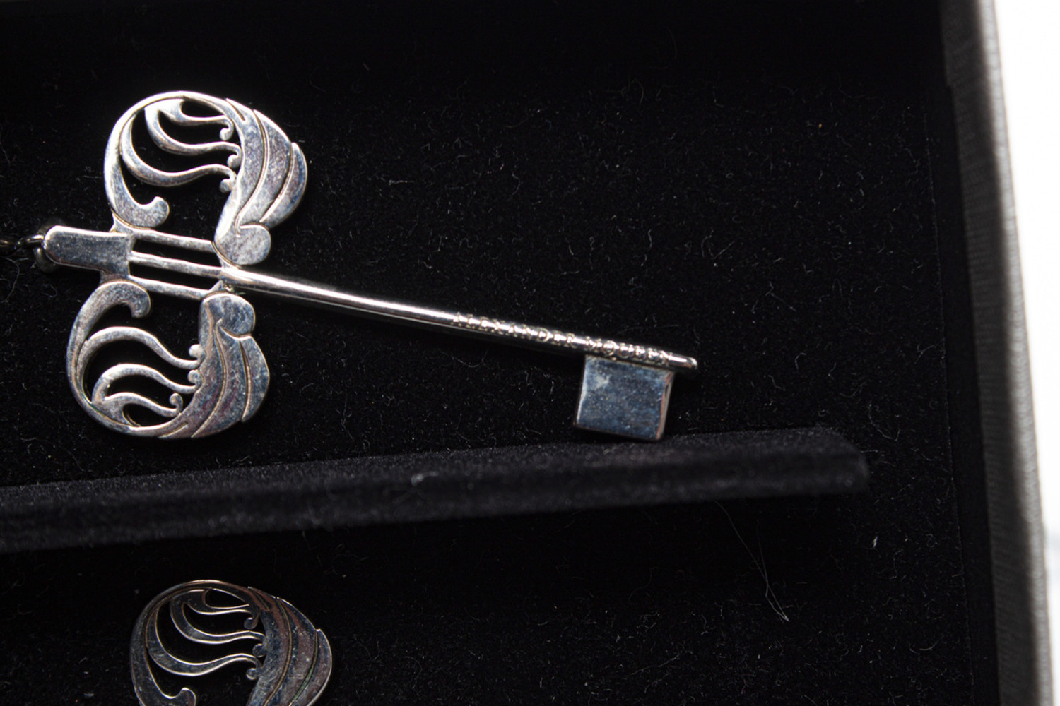 Alexander McQueen, Earrings with silver key - Unique Alexander McQueen, Earrings with silver key - Unique