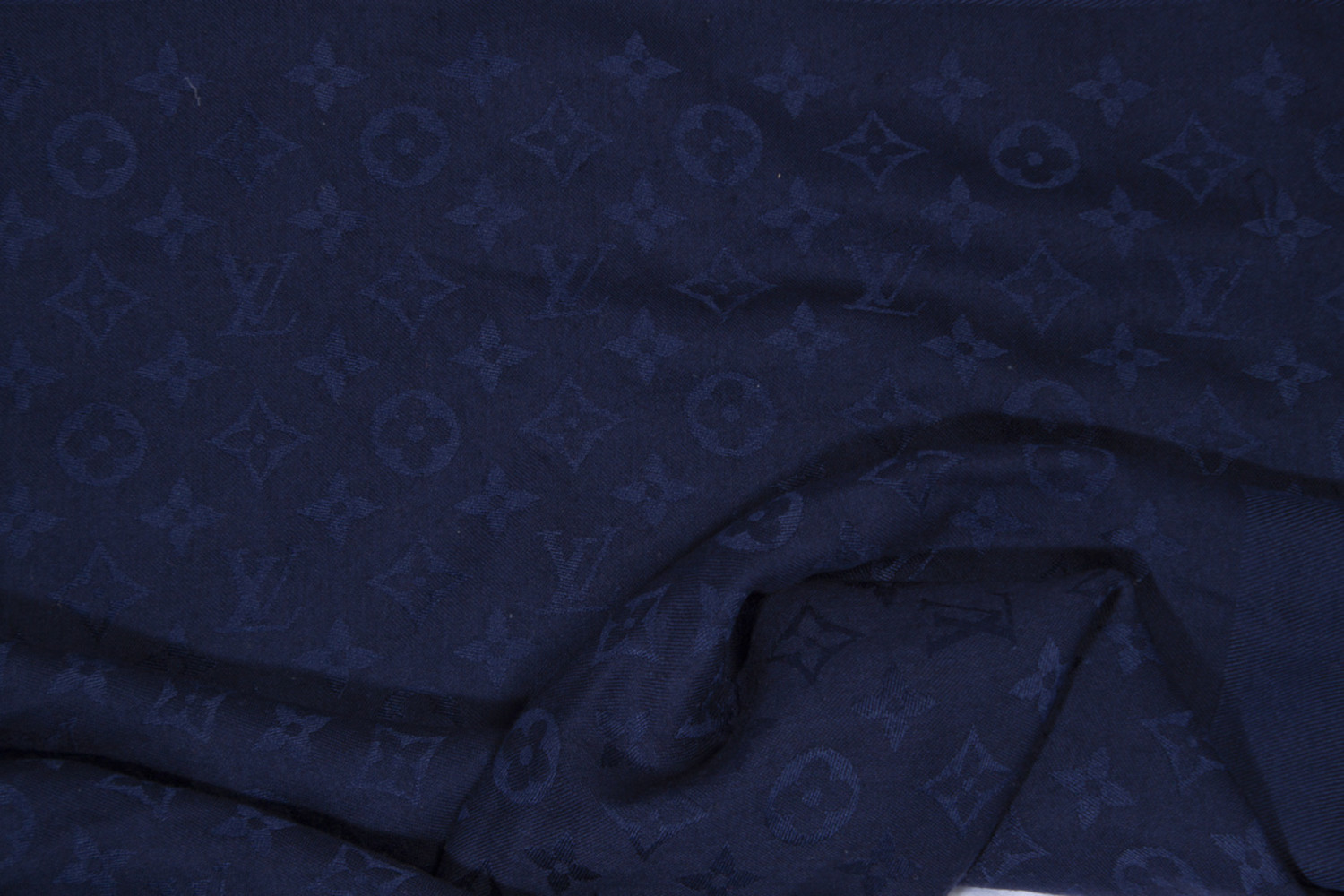 Louis Vuitton Classical Monogram Scarf Blue Silk ref.53205 - Joli Closet