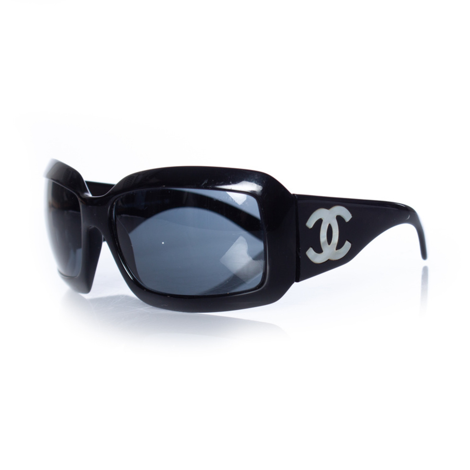 Chanel Black Classic Sunglasses CHANEL black oval - 1993 – OddFrames main image 4
