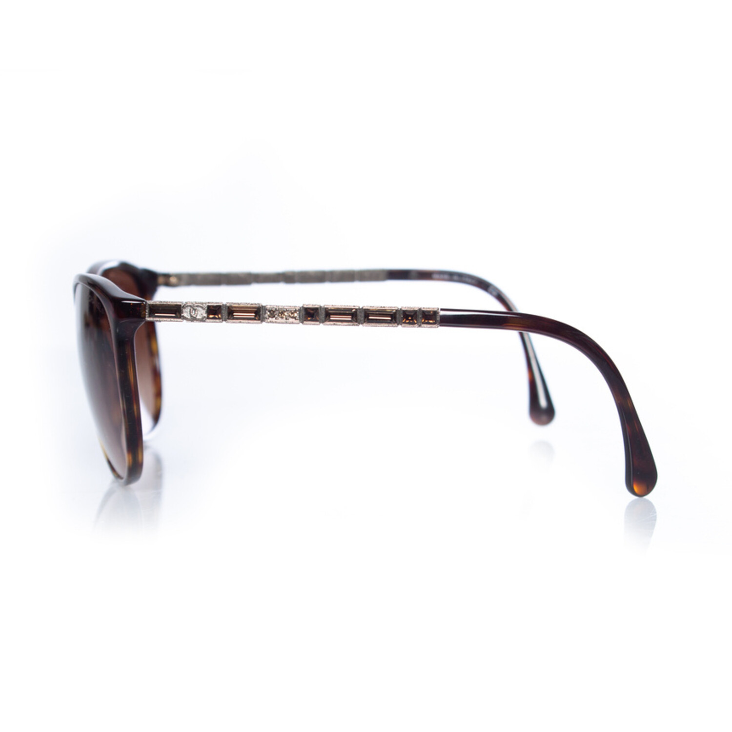 Chanel, Brown cat eye sunglasses - Unique Designer Pieces Chanel, Brown cat eye sunglasses - Unique Designer Pieces