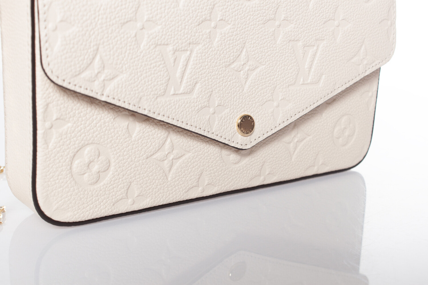 lv felicie pochette white