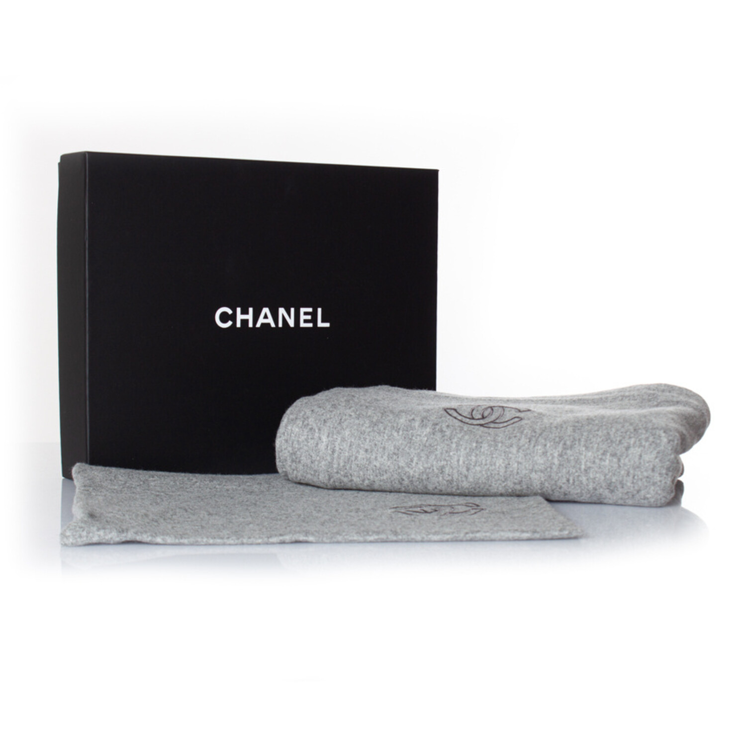Chanel, grey cashmere wool blend plaid - Unique Designer Pieces