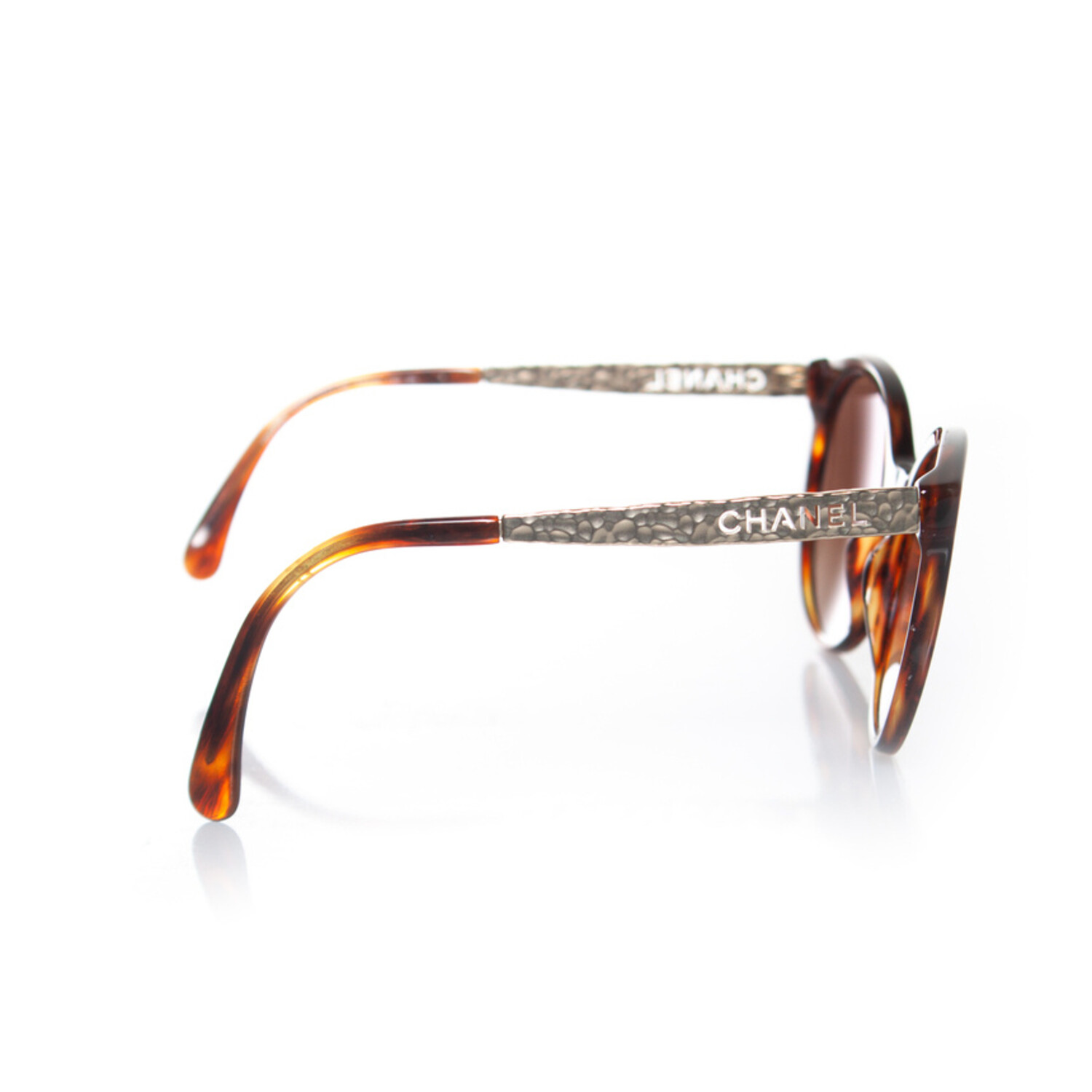 Chanel, round tortoise sunglasses - Unique Designer Pieces display picture 3