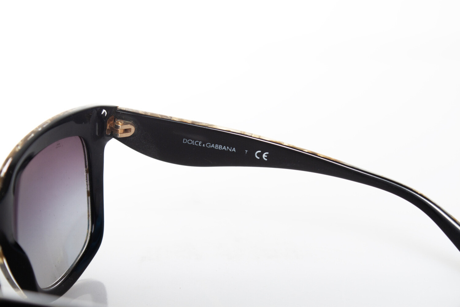Dolce & gabbana, Black and gold leaf sunglasses - Unique 
