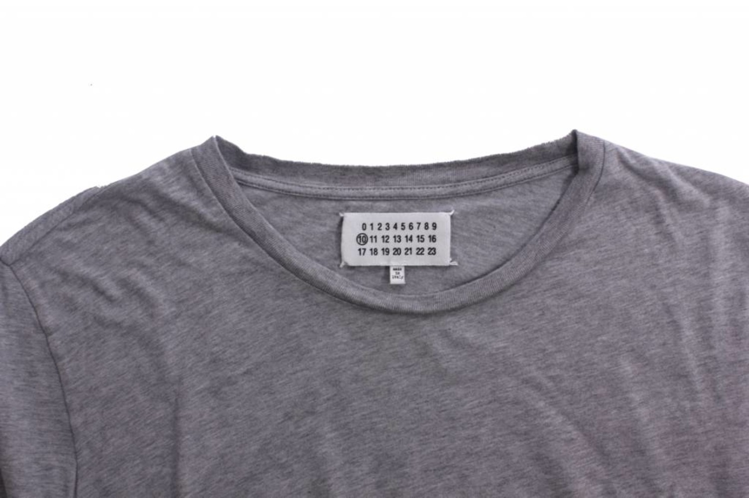 Martin Margiela, light grey T-shirt with checked pocket. - Unique 
