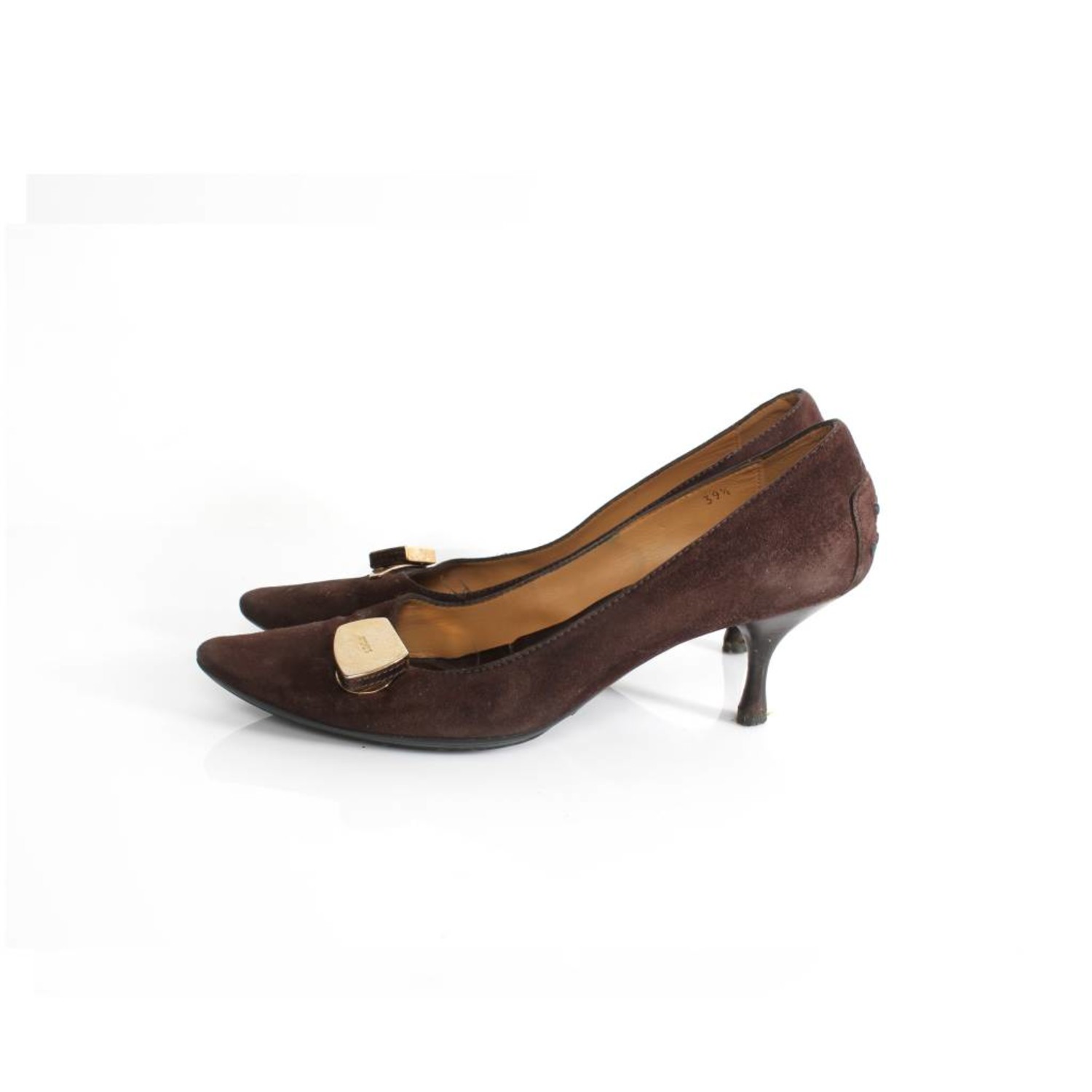 dark brown pump
