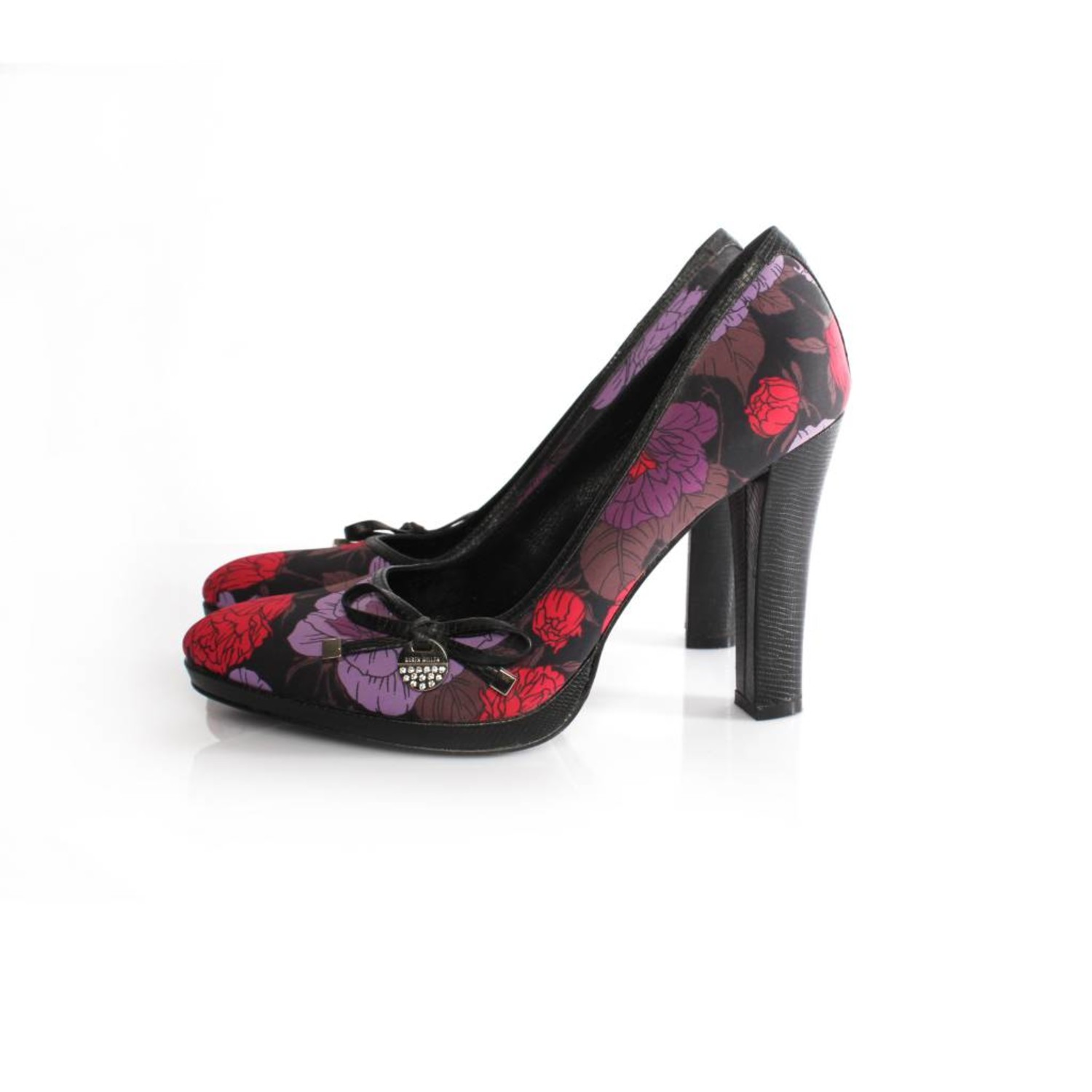 Karen Millen, multi-color floral print pump. - Unique