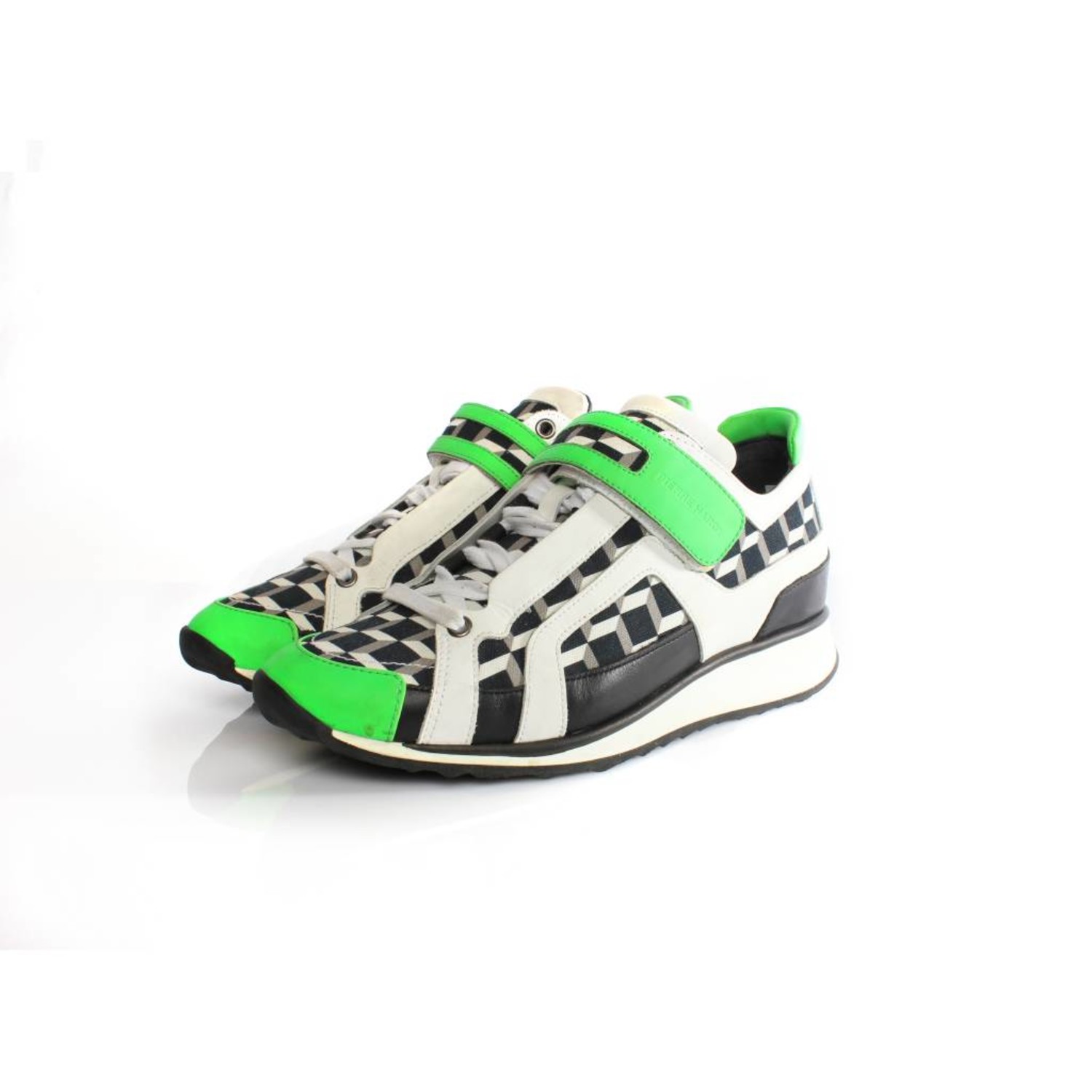 Men's Casual Shoes Comfortable Fluorescent Sneakers | Sneakers men, Mens  casual shoes, Running shoes for men