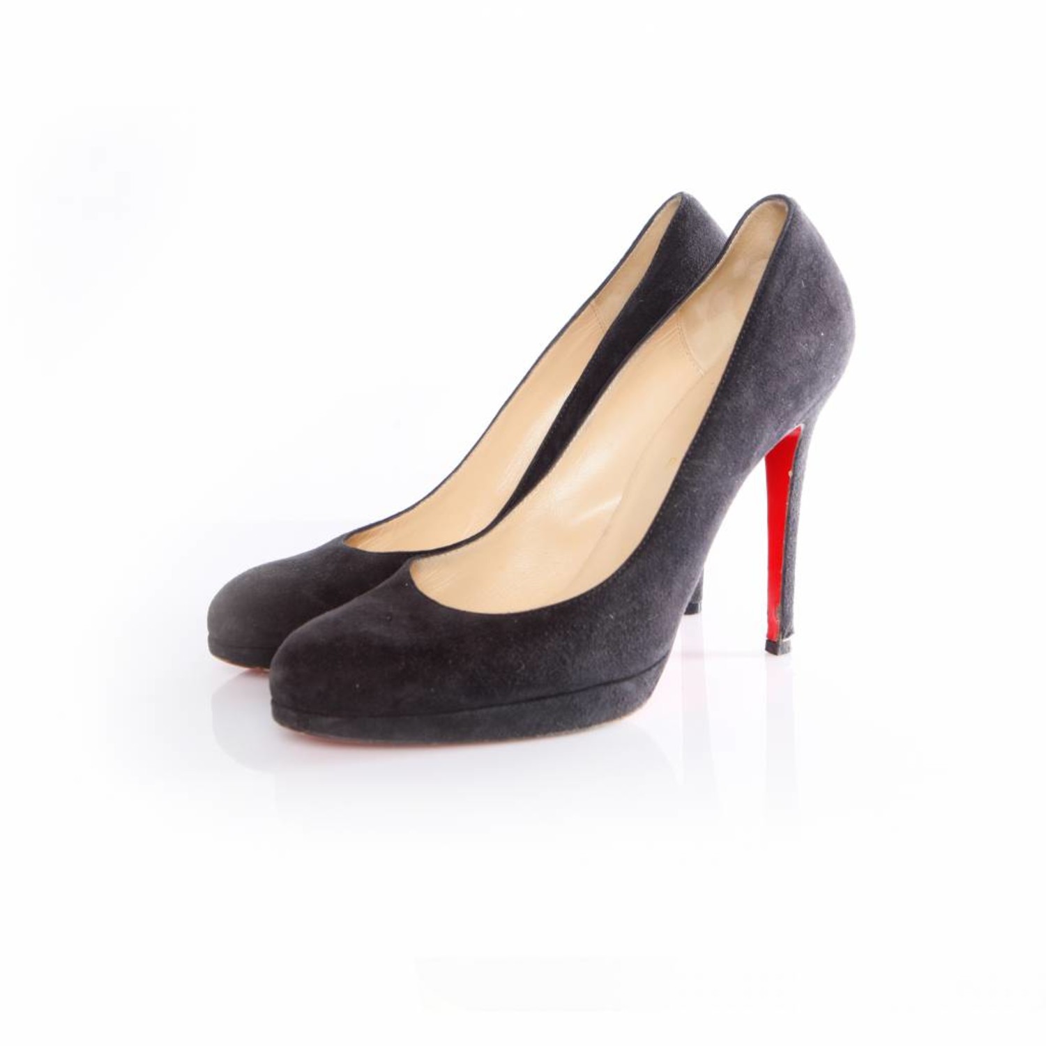 Christian Louboutin, zwart suede pump. - Unique Designer Pieces