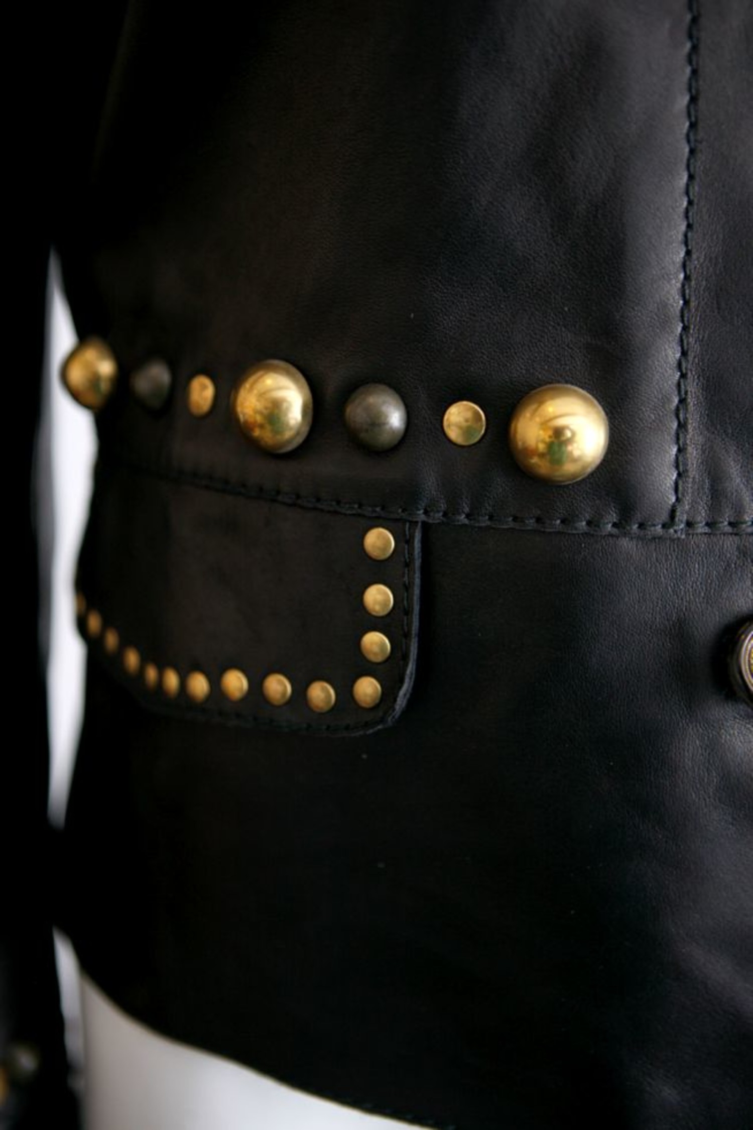 Gucci, leather jacket with golden studs - Unique Designer Pieces Gucci, leather jacket with golden studs - Unique Designer Pieces