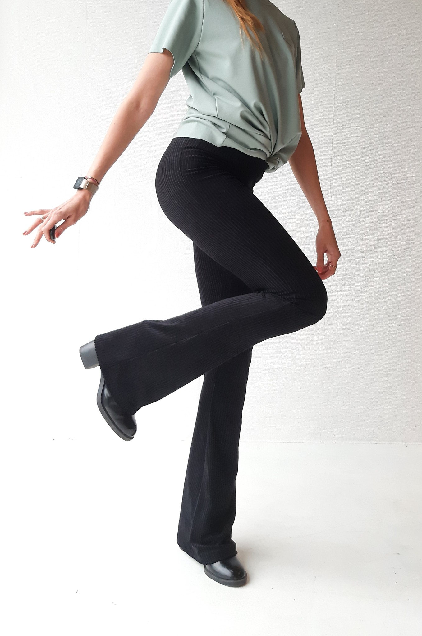 Flared rib stof | zwart | extra lang - Langeleggings.nl -- duurzaam, hip \u0026  extra lang