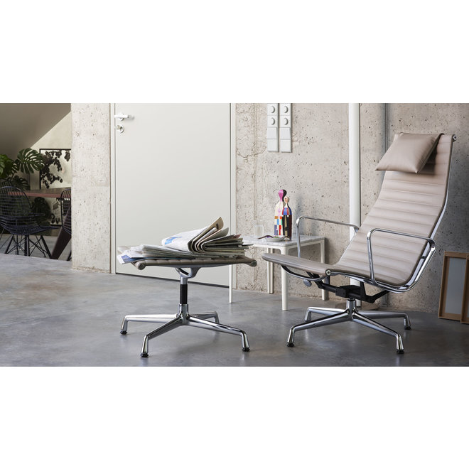 Eames Aluminium Chair EA 125 - leder