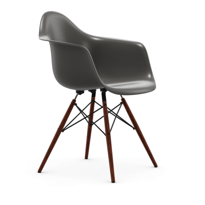 Eames Fiberglass Armchair DAW