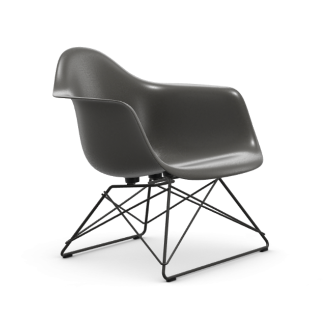 Eames Fiberglass Armchair LAR - zwart